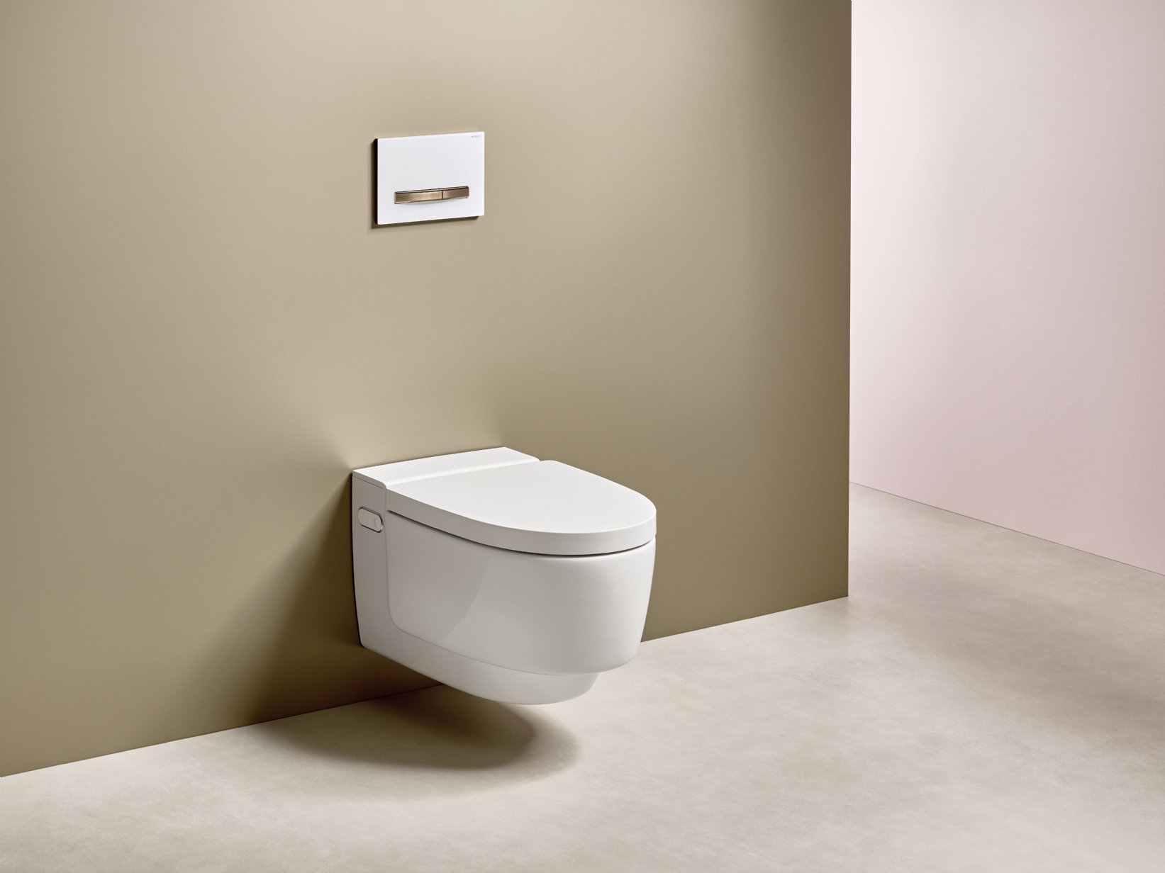 2024_Geberit AquaClean_Feature_Mera_Long Shot_RGB_WEB